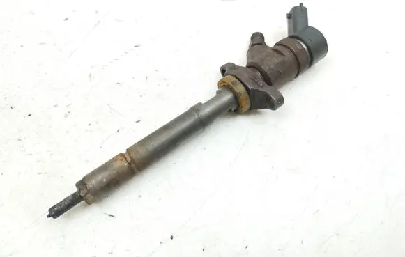 Fuel injector