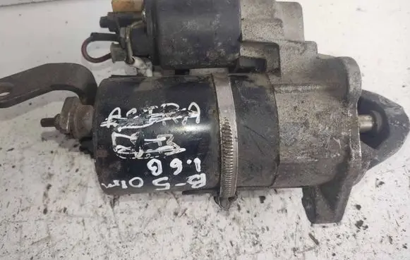 Volkswagen PASSAT B5 Starter motor 1005821933