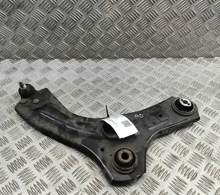 Nissan Juke II F16 Front lower control arm/wishbone 545009574RTHA