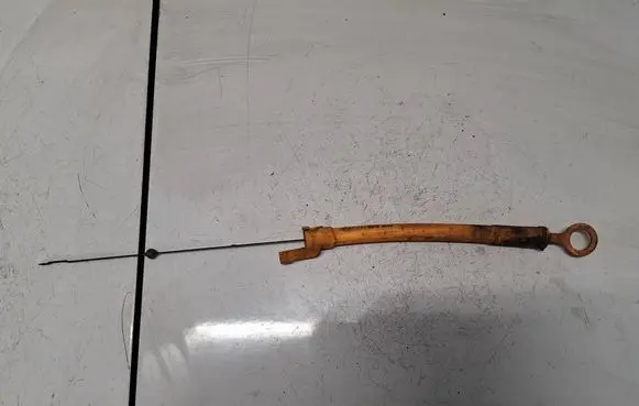 Volkswagen PASSAT B5 Oil level dip stick 108035