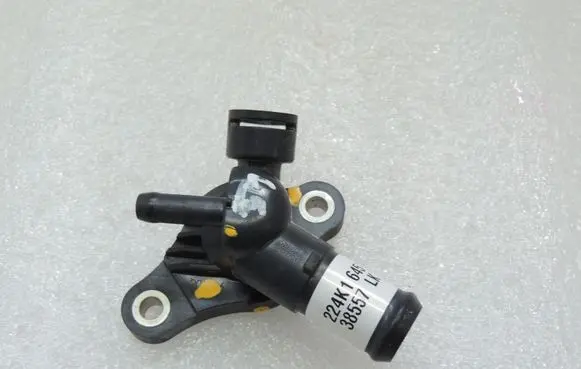 Toyota Yaris XP210 Thermostat housing 16305F3020
