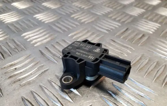 Audi A4 S4 B7 8E 8H Airbag deployment crash/impact sensor 8P0955557