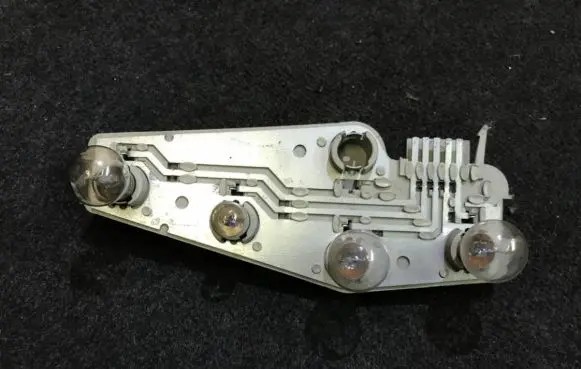 Ford Scorpio Tail light bulb cover holder 93gg13n004