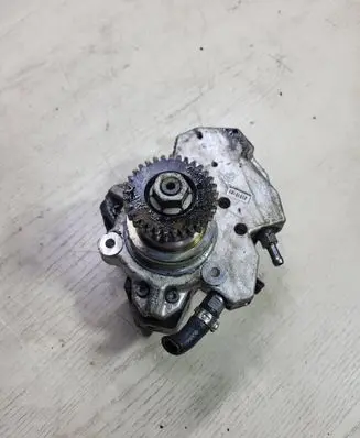Mercedes-Benz CLS C219 Fuel injection high pressure pump A6420700501