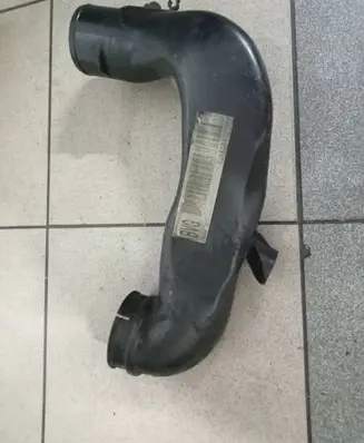 Opel Astra J Air intake hose/pipe 55576751