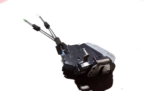 Lexus RX 330 - 350 - 400H Rear door lock