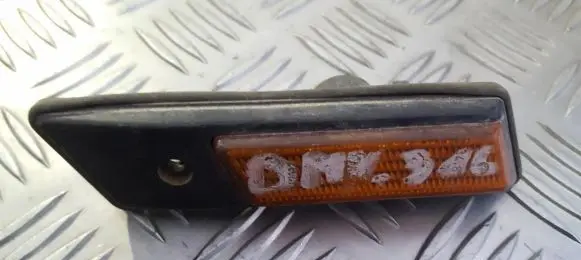 Front fender indicator light