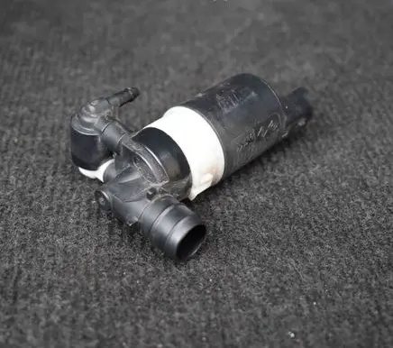 Renault Laguna III Windscreen/windshield washer pump 8200031805