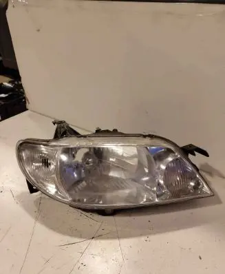 Mazda 323 F Headlight/headlamp