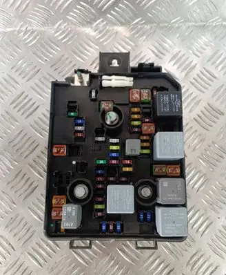 Opel Mokka Fuse module 94520912