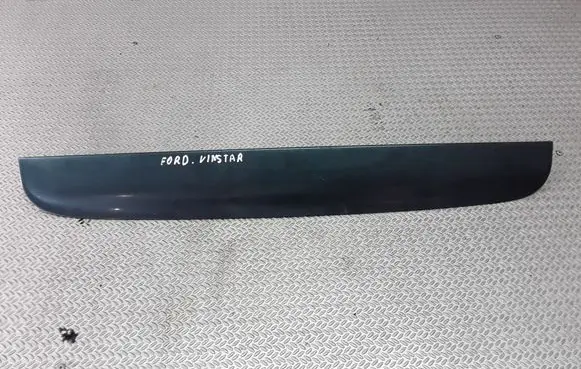 Ford Windstar Tailgate/boot lid lock trim 