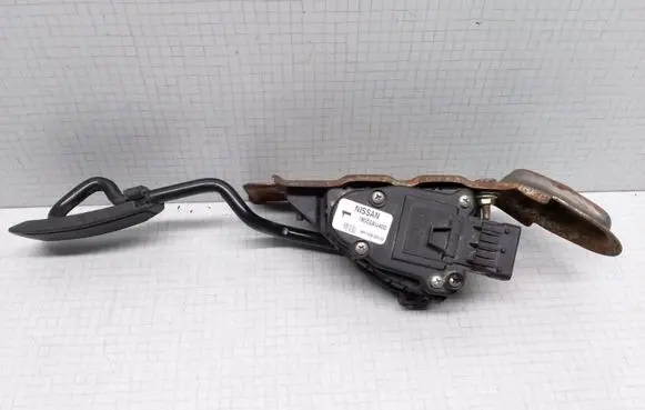 Nissan Primera Accelerator throttle pedal 18002AU400 6PV00862003