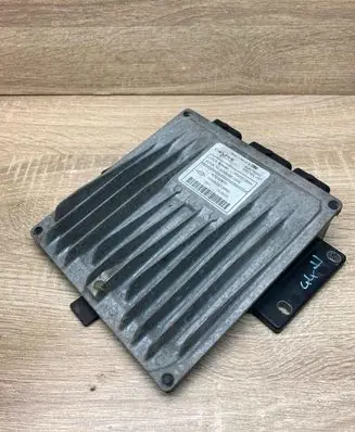 Renault Clio II Engine control unit/module ECU 8200303619