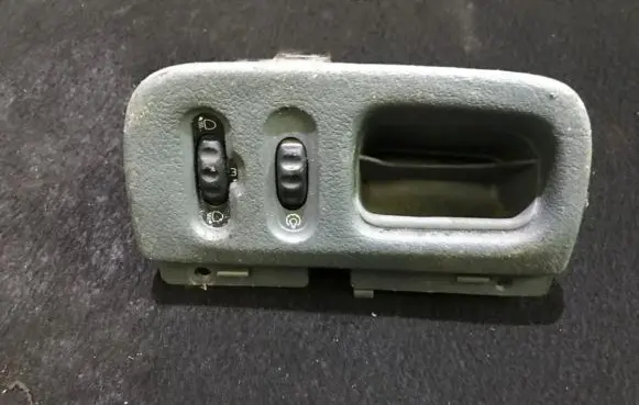 Renault Scenic I Headlight level height control switch