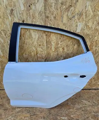 Hyundai i10 Rear door
