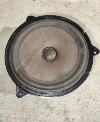 Audi A6 S6 C5 4B Front door speaker 8637611333