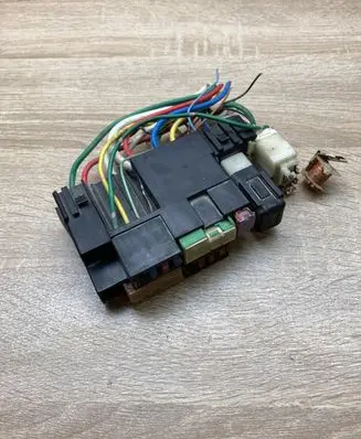 Infiniti FX Fuse module 72545226