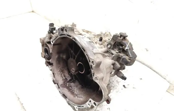 KIA Carens III Manual 6 speed gearbox WFW6 4300032938