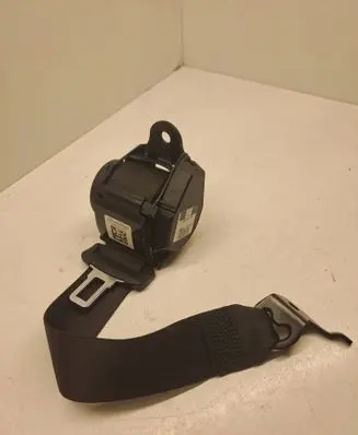 BMW 5 G30 G31 G38 Middle seatbelt (rear) S5743005006 18B290EA1503