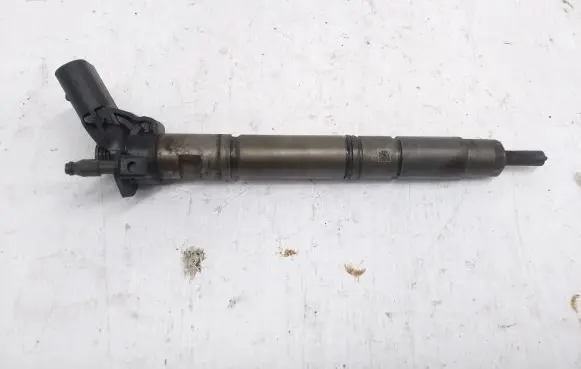 Audi Q7 4L Fuel injector 059130277CD 0445117 04451170222231