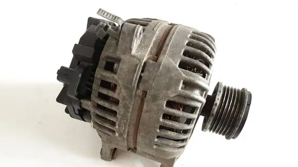 Nissan Qashqai Generator/alternator 8200728292D 0124525140