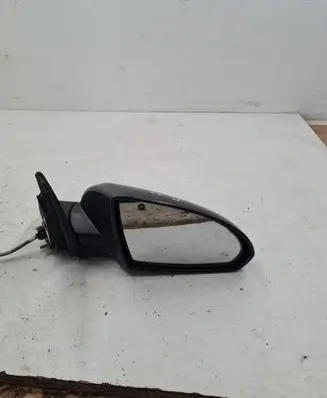 Nissan Primera Front door electric wing mirror 96301