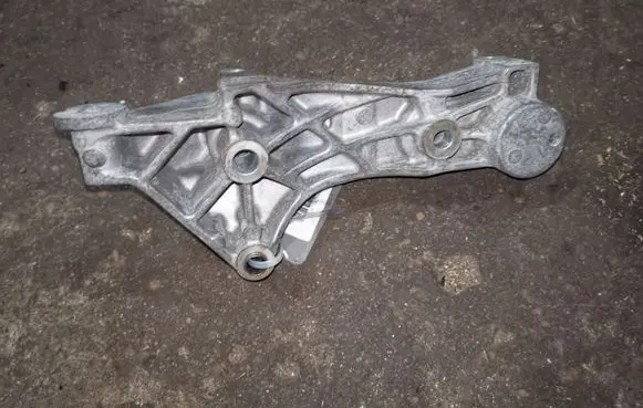 Audi A4 S4 B7 8E 8H Generator/alternator bracket 03G903143C