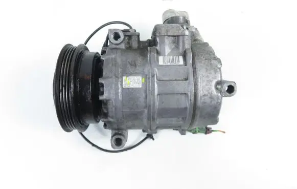 Volkswagen PASSAT B5.5 Air conditioning (A/C) compressor (pump) 4472208182 8D0260808