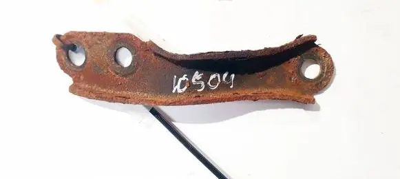Engine mounting bracket