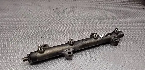 Audi A8 S8 D3 4E Fuel main line pipe 057130089C
