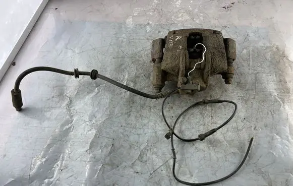 Front brake caliper
