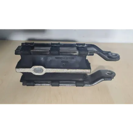 Volvo XC70 Engine mount bracket 31262935