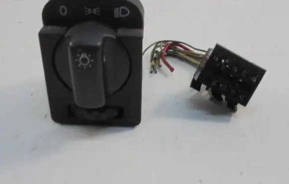 Opel Corsa B Light switch 90481763