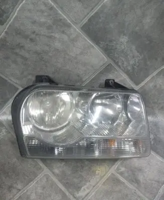 Chrysler 300 - 300C Headlight/headlamp