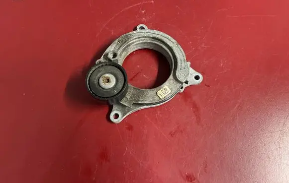 BMW X3 G01 Generator/alternator belt tensioner 8580360