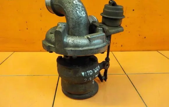 Mercedes-Benz Vito Viano W638 Turbo A6110861199