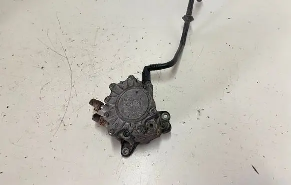 Volkswagen Touran I Vacuum pump 03G145209