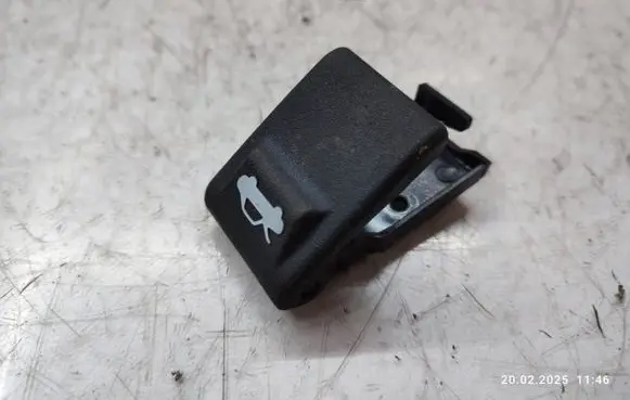 KIA Sportage Engine bonnet (hood) release handle