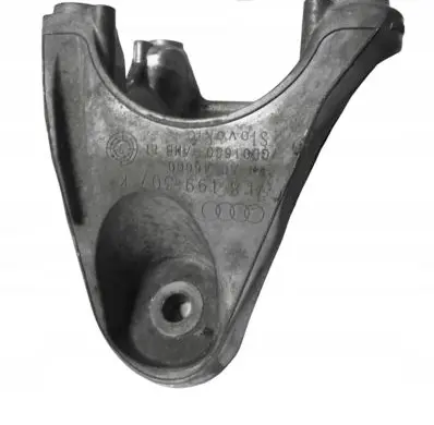 Audi Q7 4L Engine mounting bracket 7L8199307K