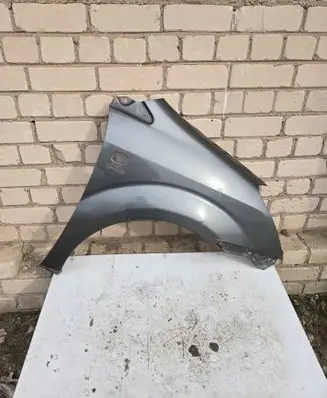 Toyota Corolla Verso E121 Fender 