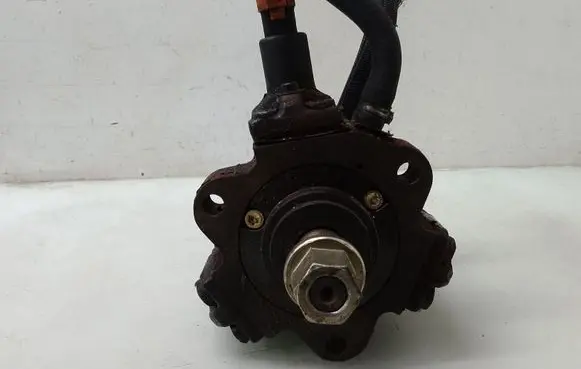 Citroen Xsara Picasso Fuel injection high pressure pump 0445010010