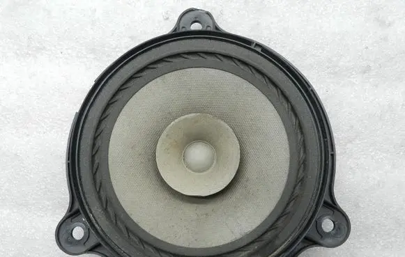 Nissan X-Trail T30 Rear door speaker 28156EU00A
