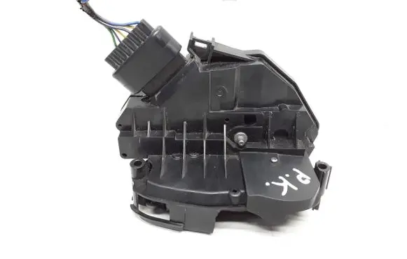 Volvo V60 Front door lock 31301738