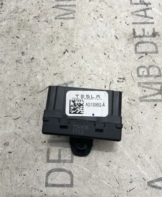 Tesla Model S Seat heating relay AG130652