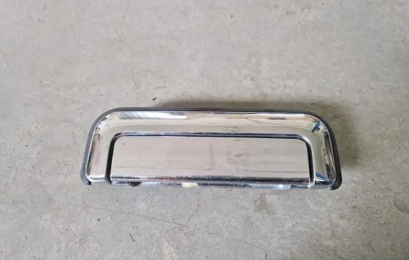 Mitsubishi Pajero Sport I Front door exterior handle MR371318