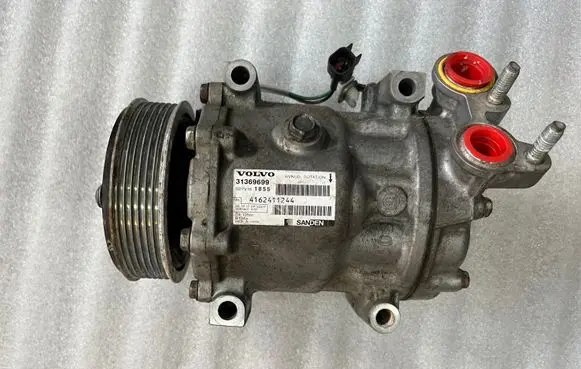 Volvo S60 Air conditioning (A/C) compressor (pump) 31369699 4162411244
