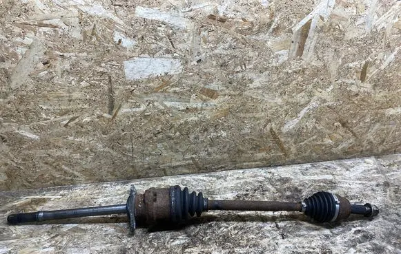 Infiniti G37 Front driveshaft
