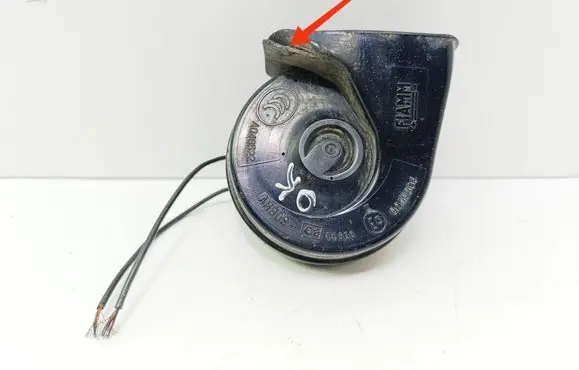 Audi A6 S6 C5 4B Horn signal