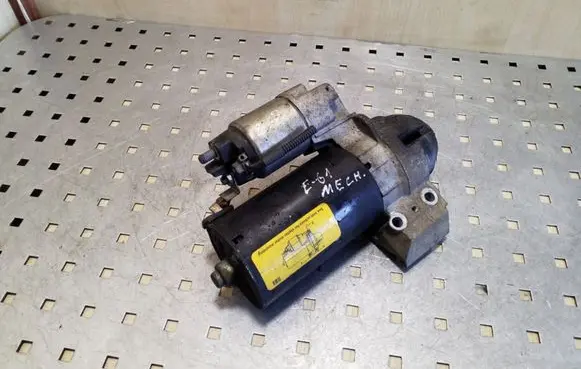 BMW 5 E60 E61 Starter motor 0001115069 12417801203