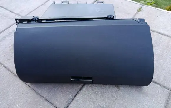 Mercedes-Benz A W169 Glove box